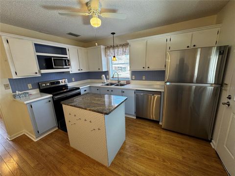 Tiny photo for 1218 Pompano Lane, Lady Lake, FL 32159 (MLS # G5109002)