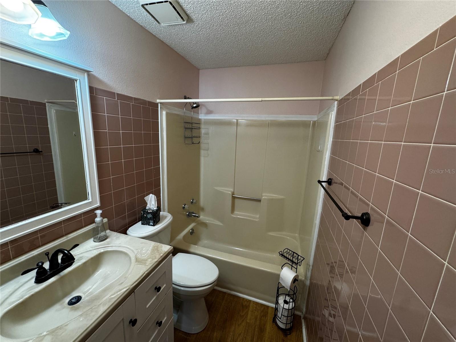 LADY LAKE ORANGE BLOSSOM GARDENS UNIT 12 - Residential Lease