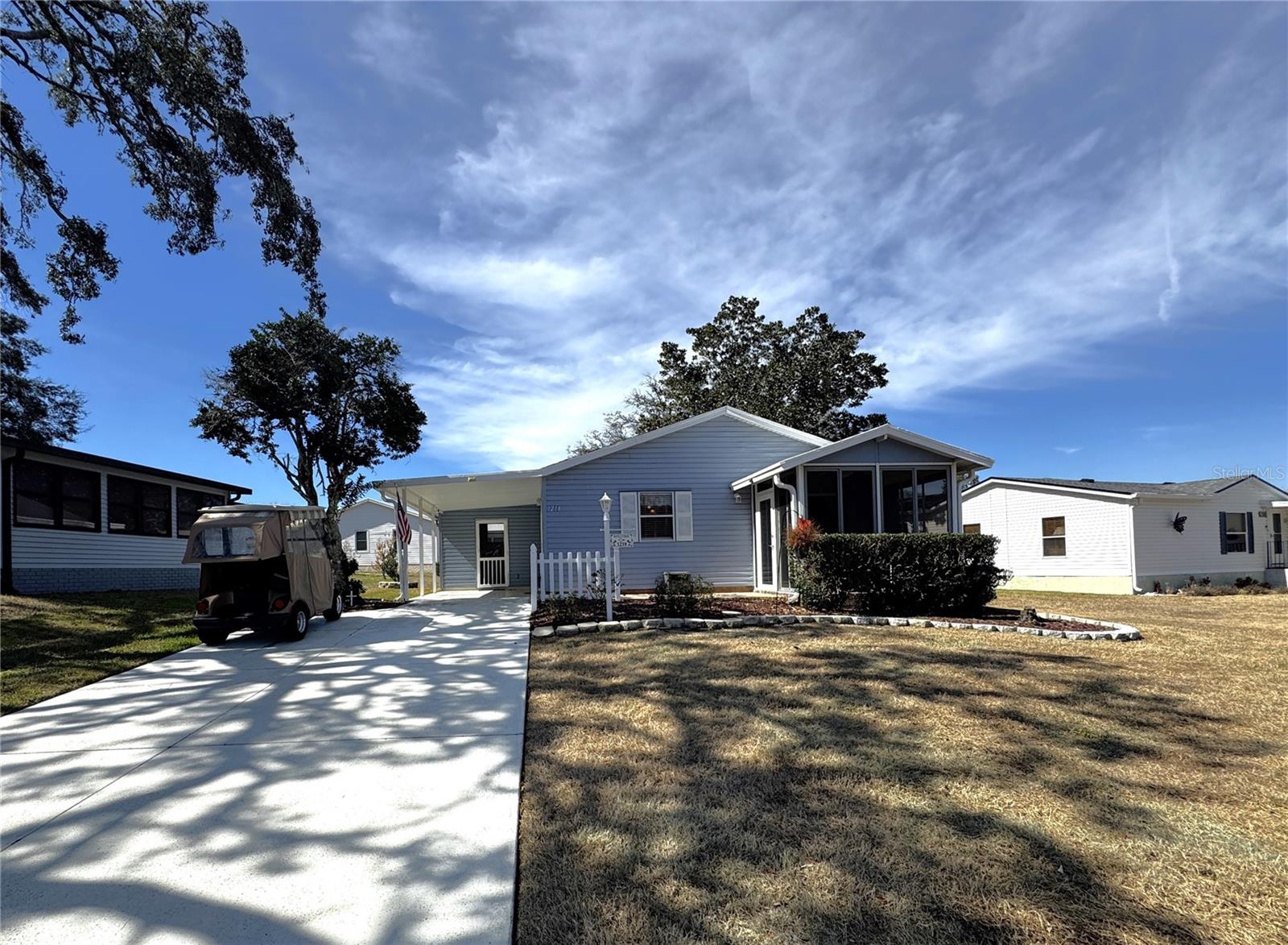 LADY LAKE ORANGE BLOSSOM GARDENS UNIT 12 - Residential Lease