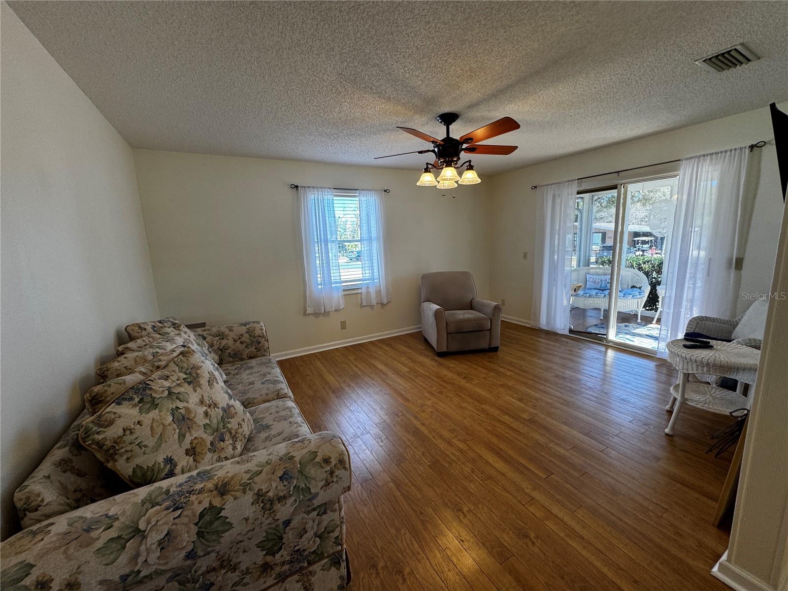 LADY LAKE ORANGE BLOSSOM GARDENS UNIT 12 - Residential Lease