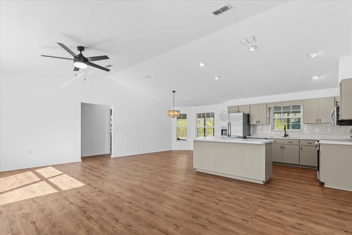 OLD TOWN OAKS - Residential