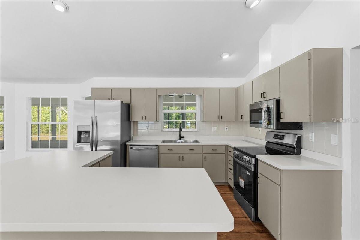 OLD TOWN OAKS - Residential