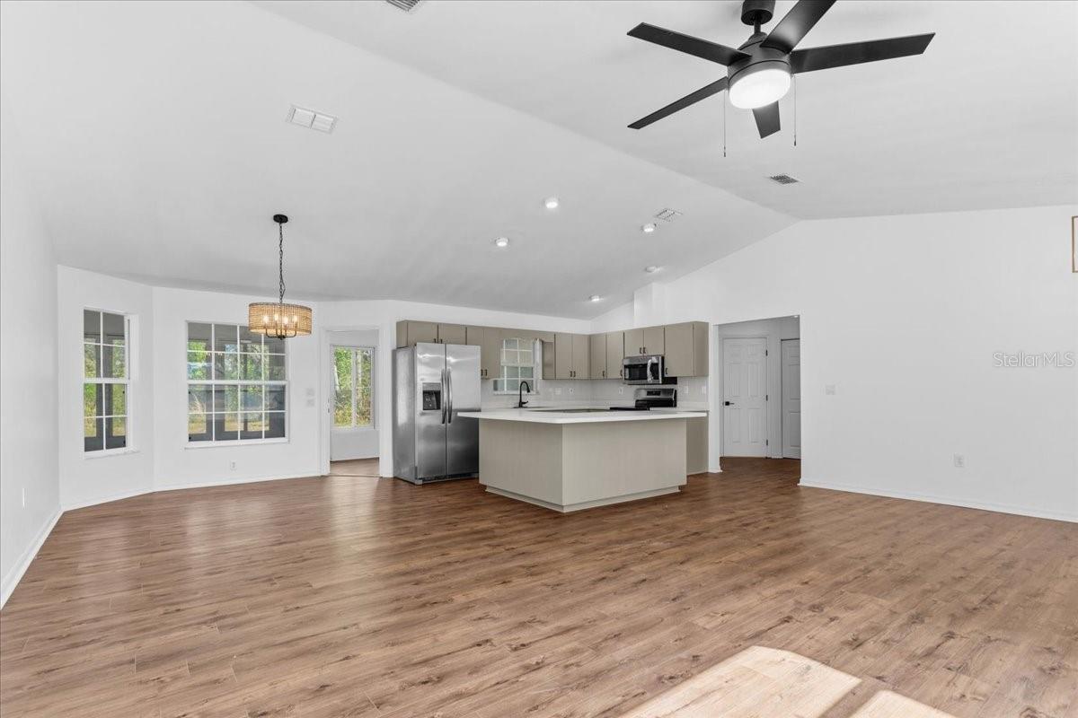 OLD TOWN OAKS - Residential