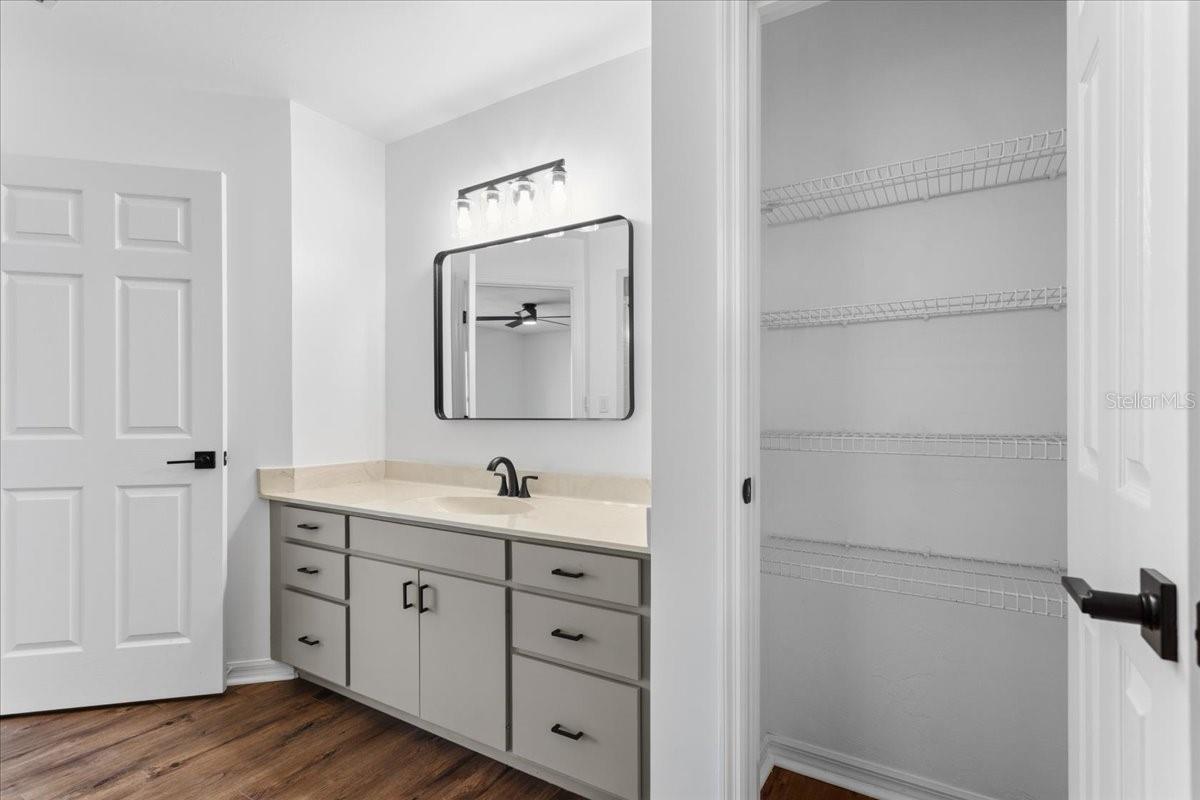 OLD TOWN OAKS - Residential