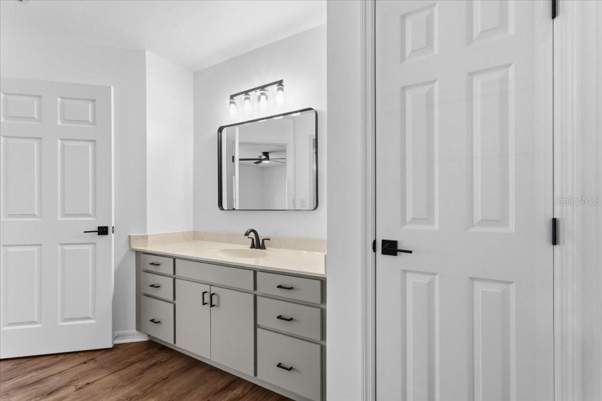 OLD TOWN OAKS - Residential