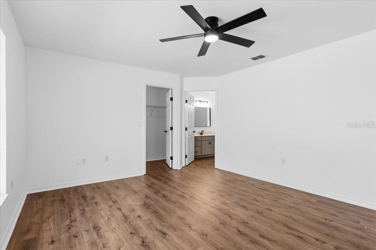 OLD TOWN OAKS - Residential