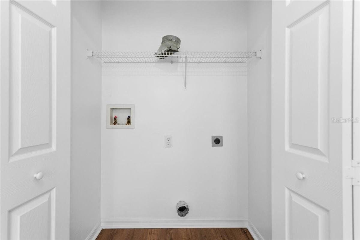 OLD TOWN OAKS - Residential