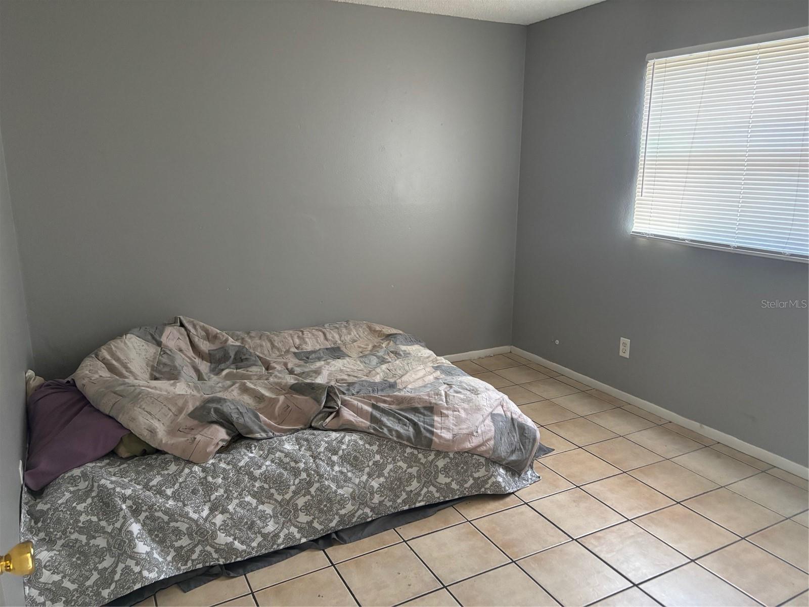 ACREAGE & UNREC - Residential Income