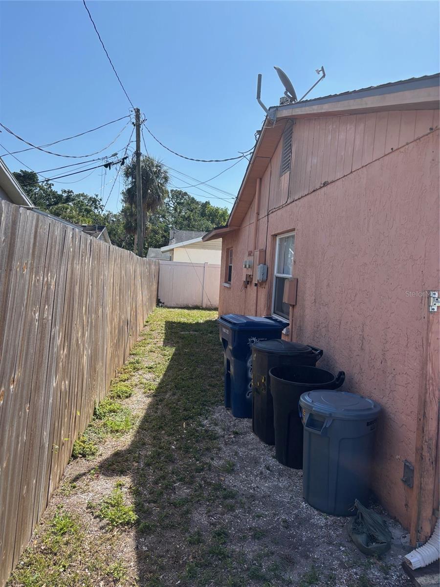 ACREAGE & UNREC - Residential Income