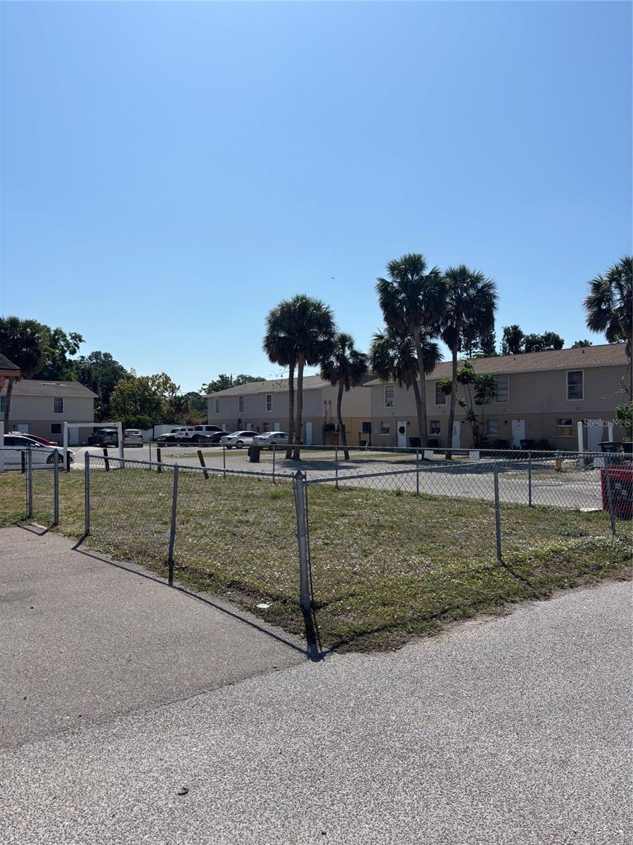 ACREAGE & UNREC - Residential Income