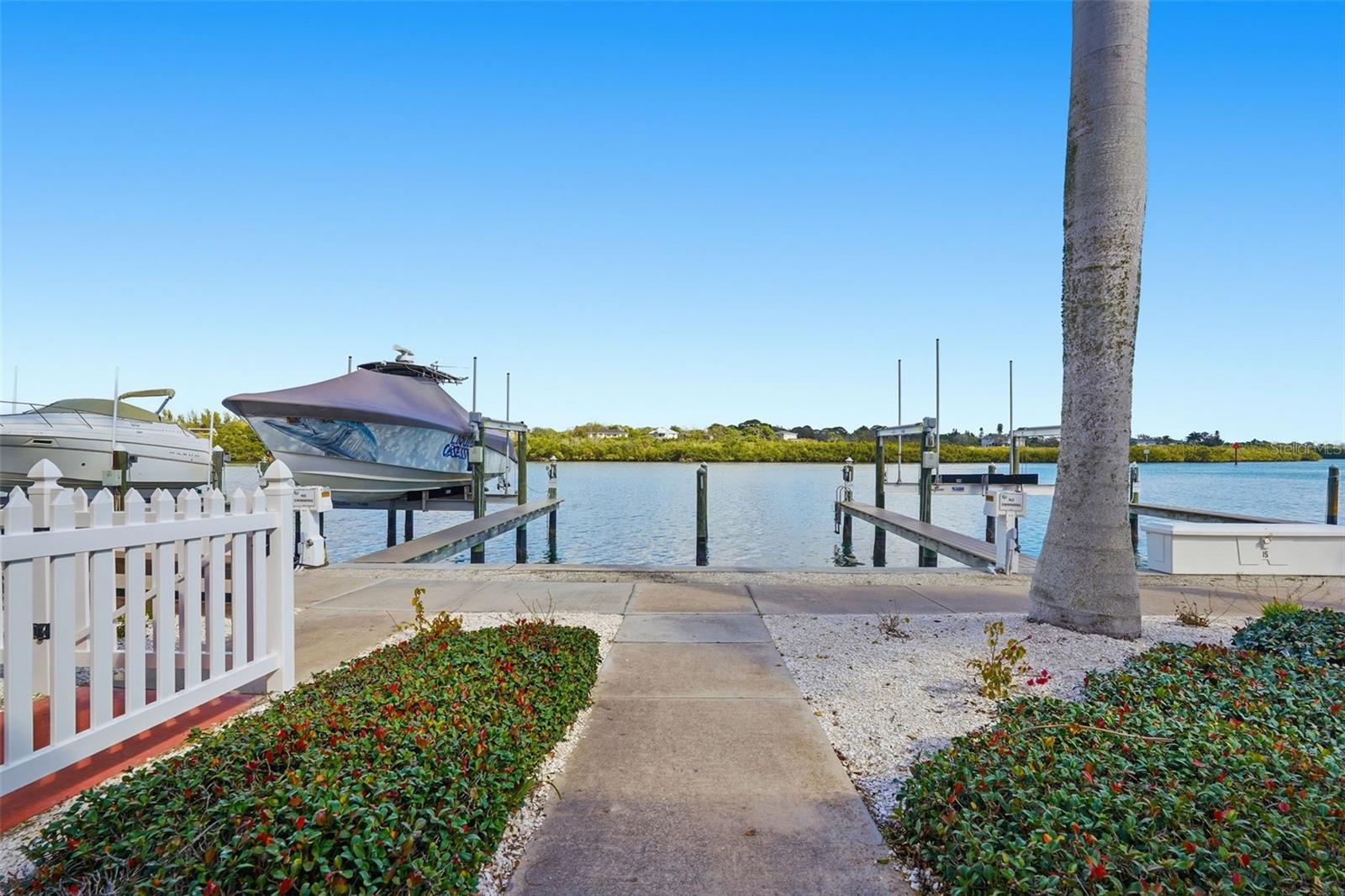 BAREFOOT BEACH RESORT OF INDIAN SHORES - Residential