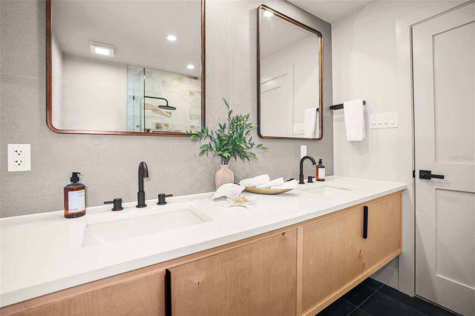 FAIRWAY ESTATES 5TH ADD - Residential