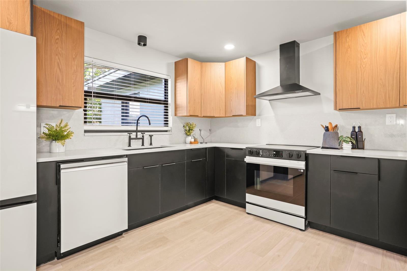 FAIRWAY ESTATES 5TH ADD - Residential