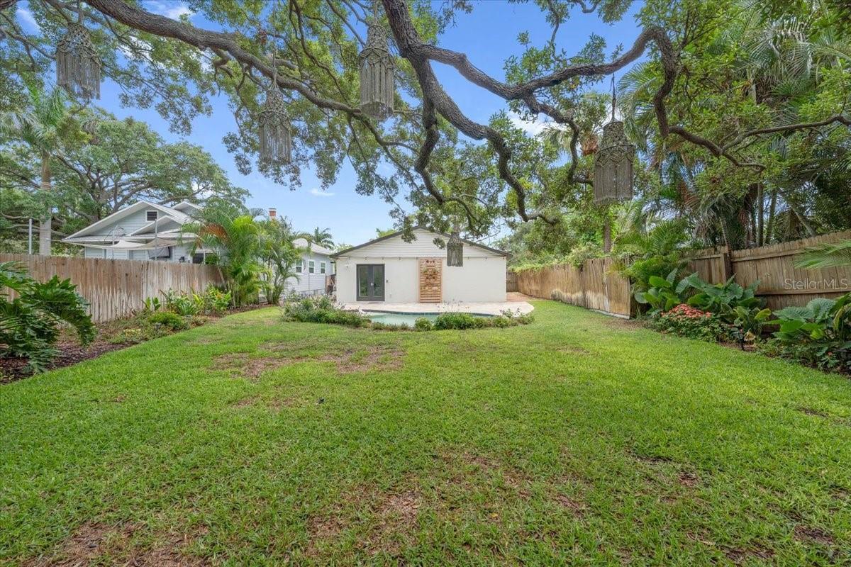 ROUSLYNN - Residential