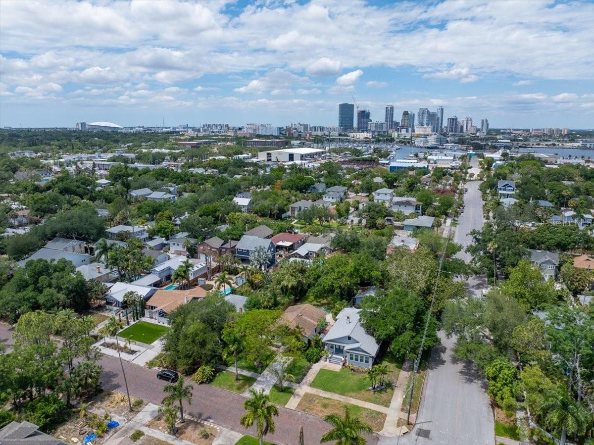 ROUSLYNN - Residential