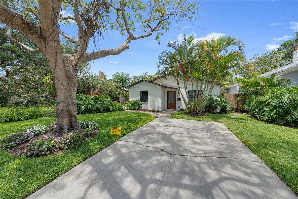 ROUSLYNN - Residential
