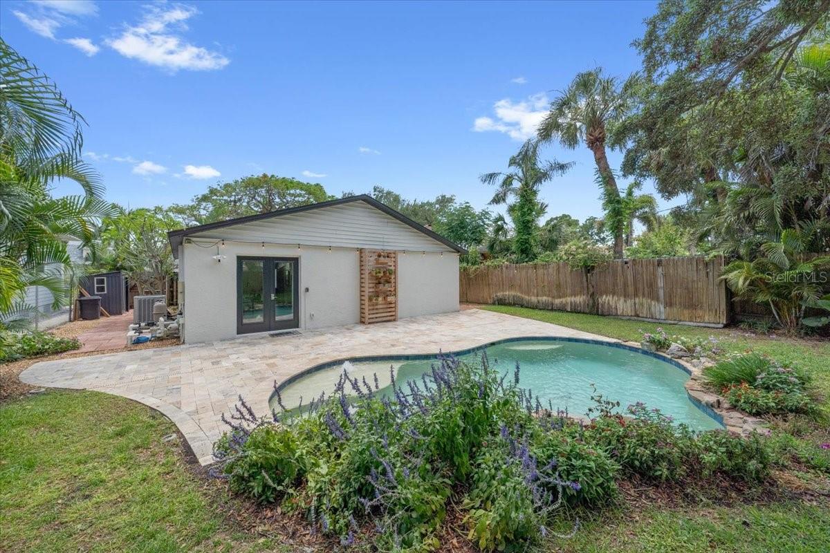 ROUSLYNN - Residential