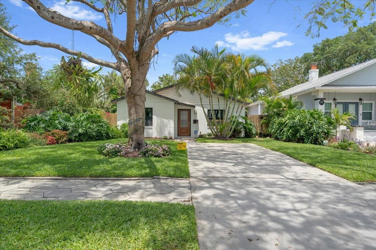 ROUSLYNN - Residential