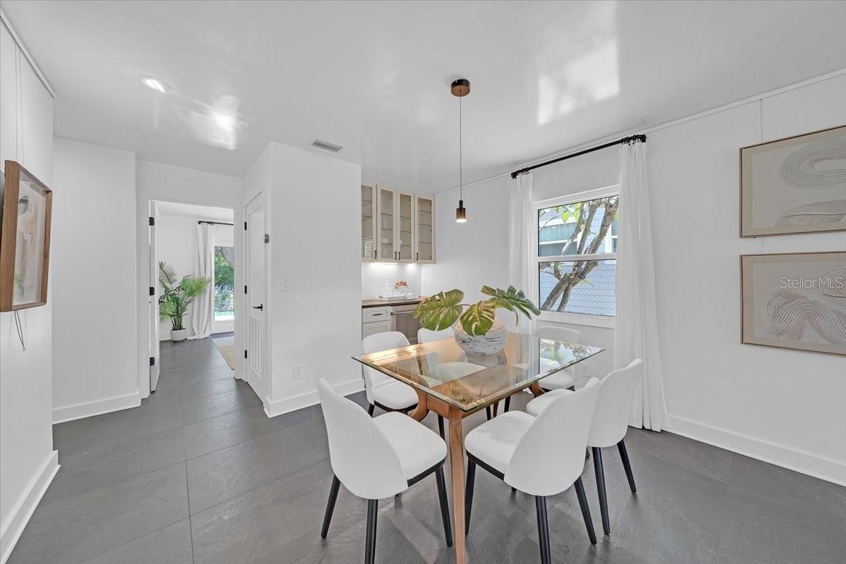 ROUSLYNN - Residential