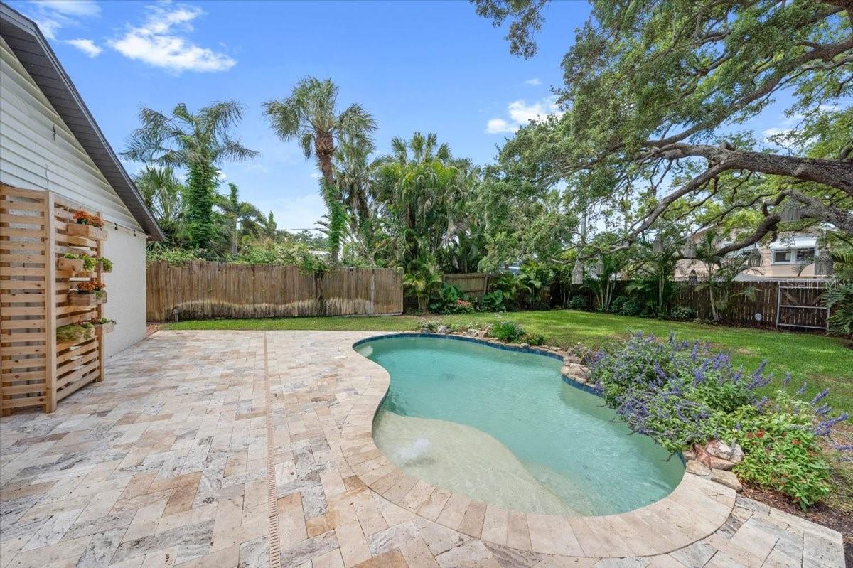 ROUSLYNN - Residential