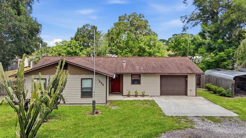 1555 ROWE LANE DELAND FL 32720