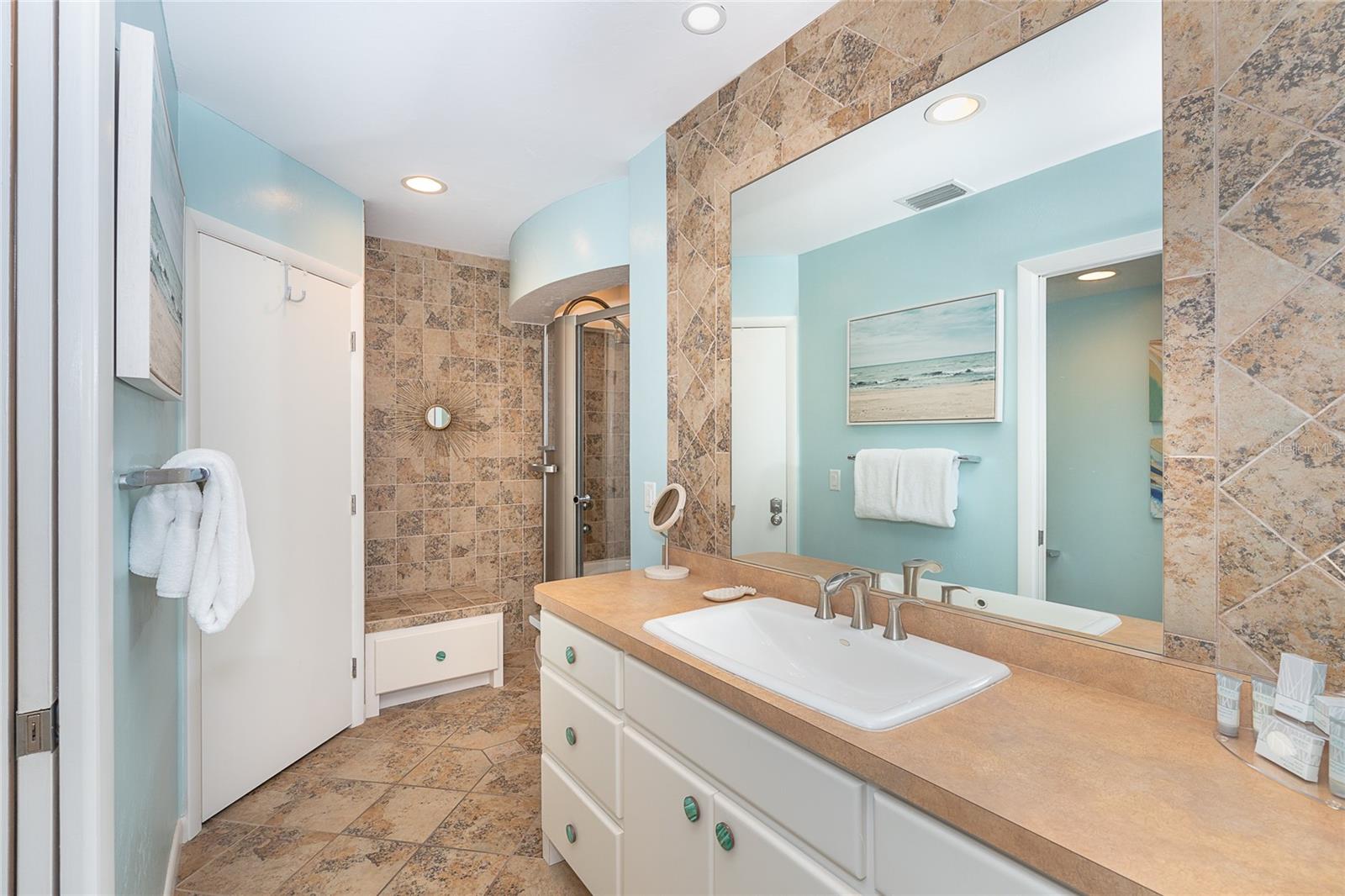 PALM ISLAND VILLAGE BLDG 05 - Residential