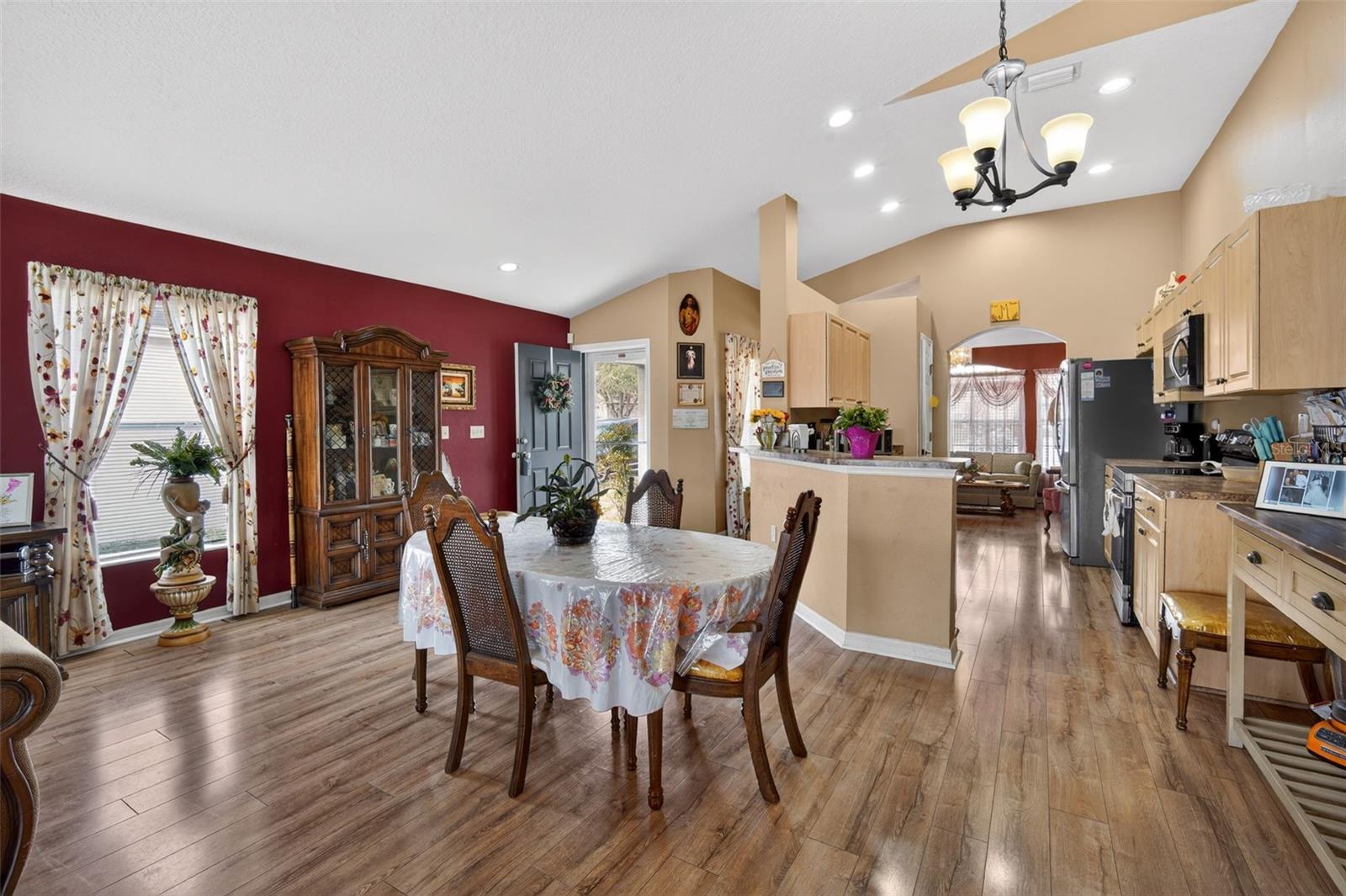 SPRING RIDGE - Residential