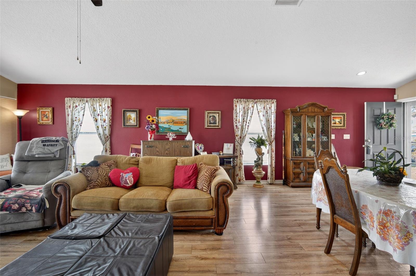 SPRING RIDGE - Residential