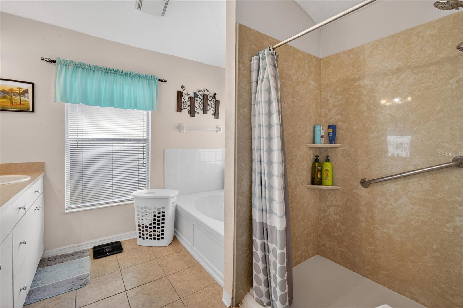 SPRING RIDGE - Residential