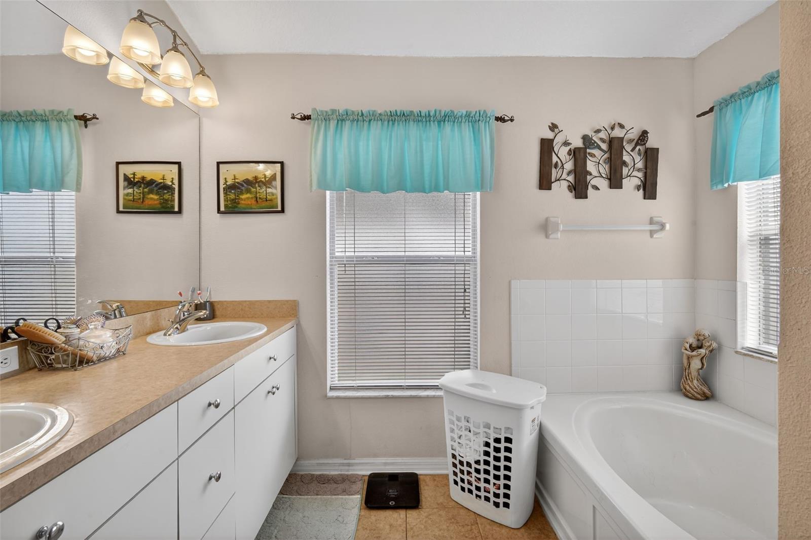 SPRING RIDGE - Residential