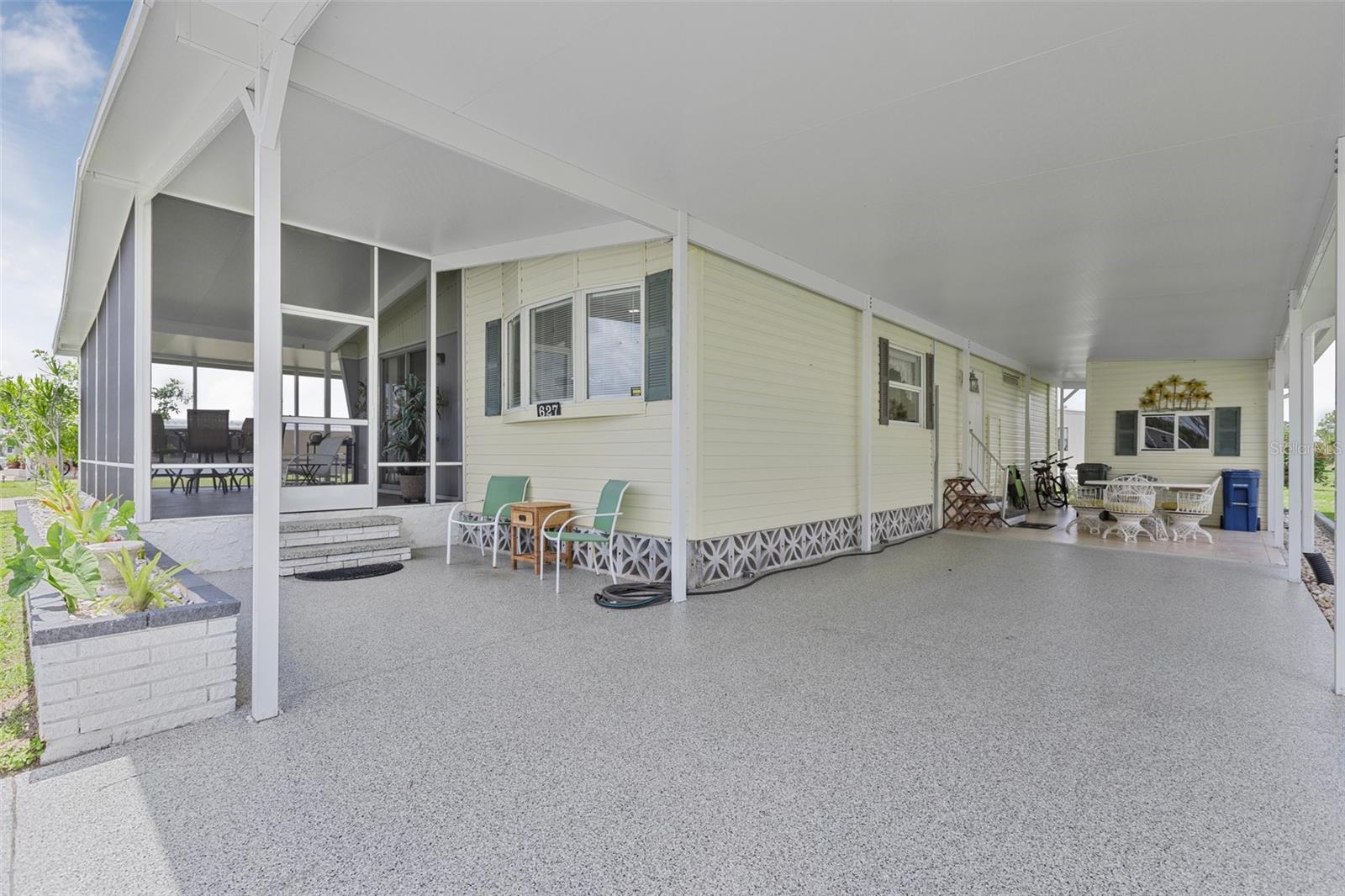 LA CASA MHP CO-OP - Residential