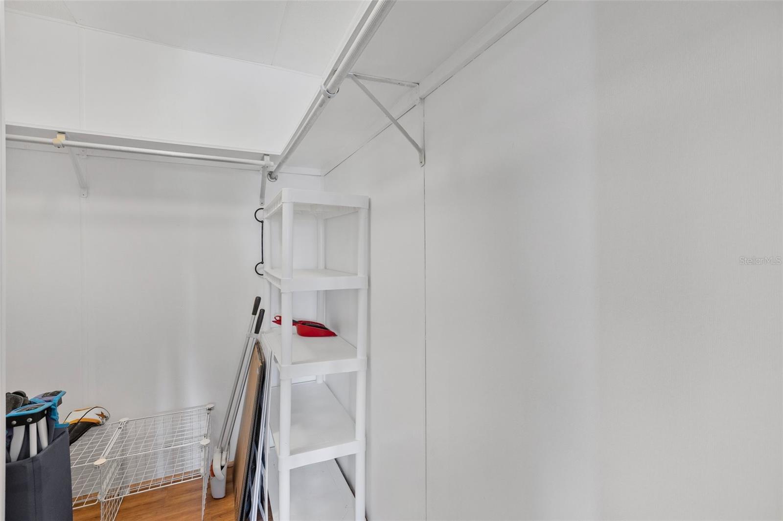 LA CASA MHP CO-OP - Residential