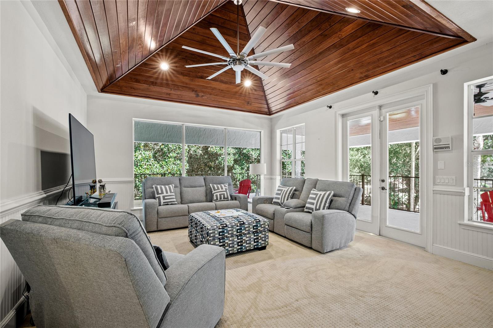 KEENES POINTE - Residential