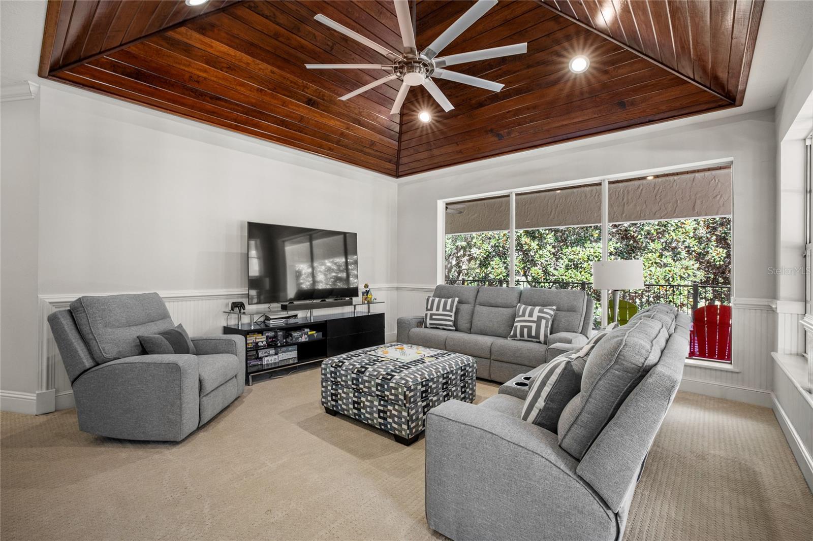 KEENES POINTE - Residential