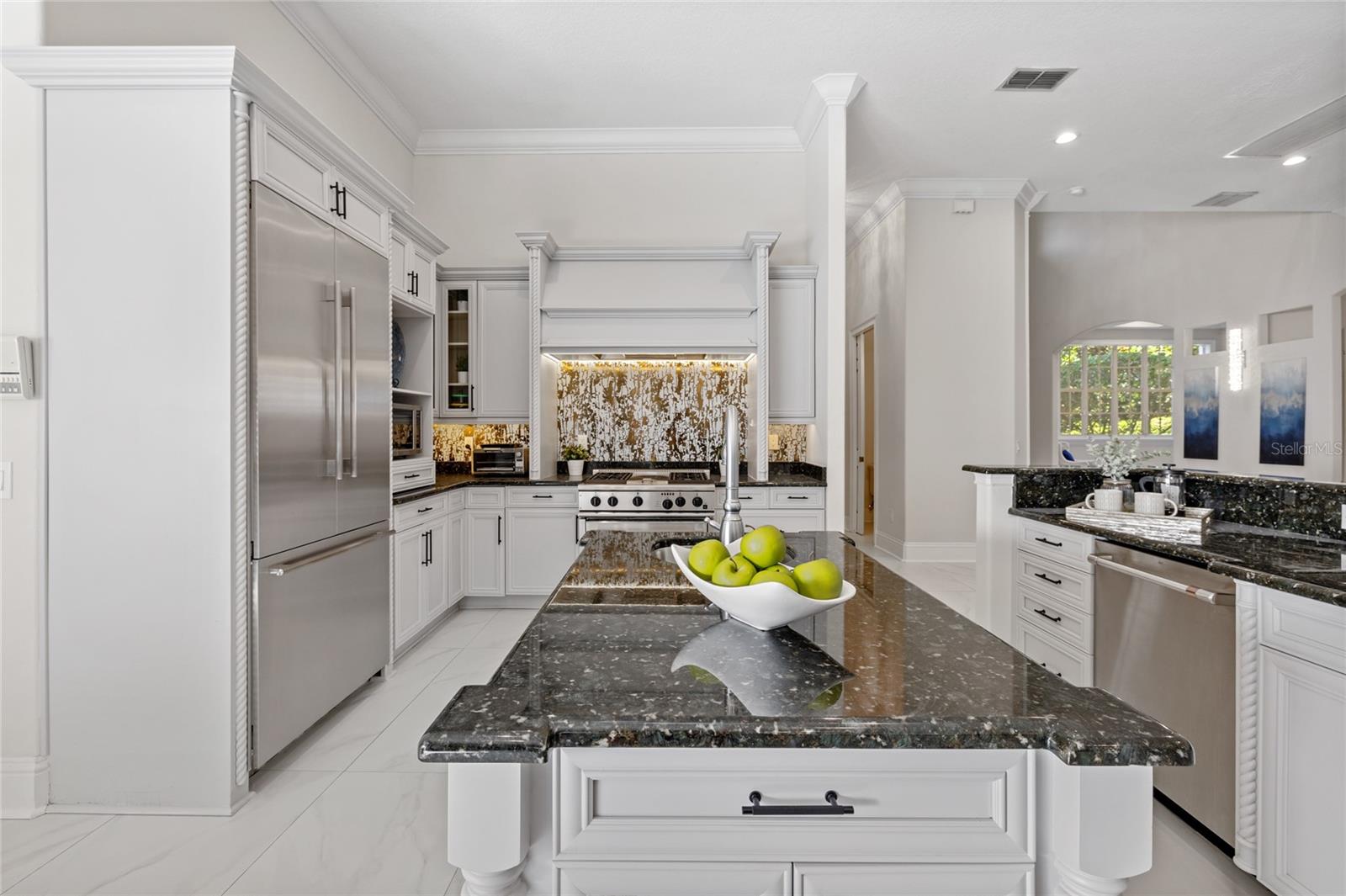 KEENES POINTE - Residential