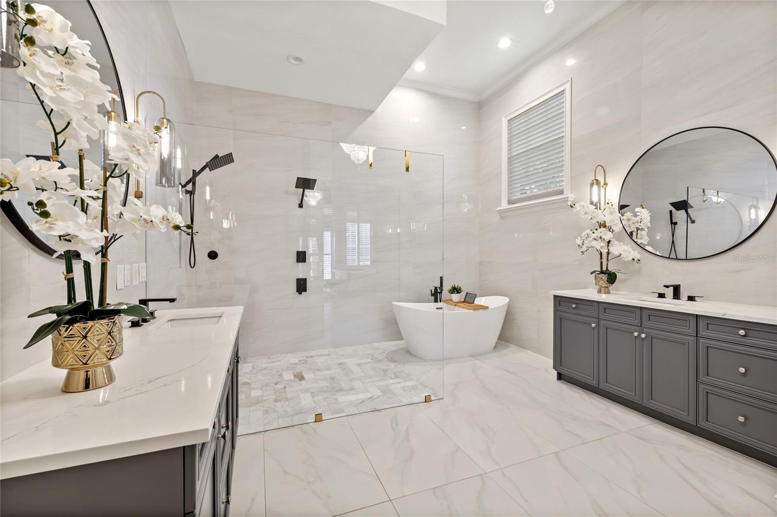 KEENES POINTE - Residential