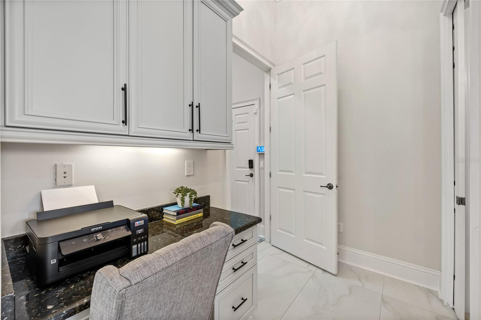 KEENES POINTE - Residential