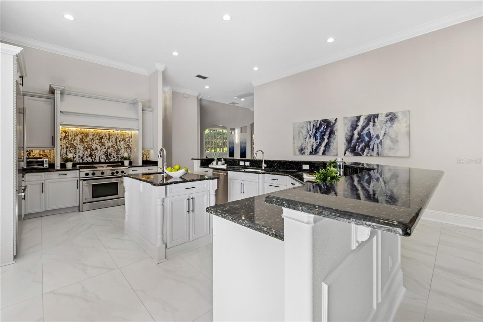 KEENES POINTE - Residential