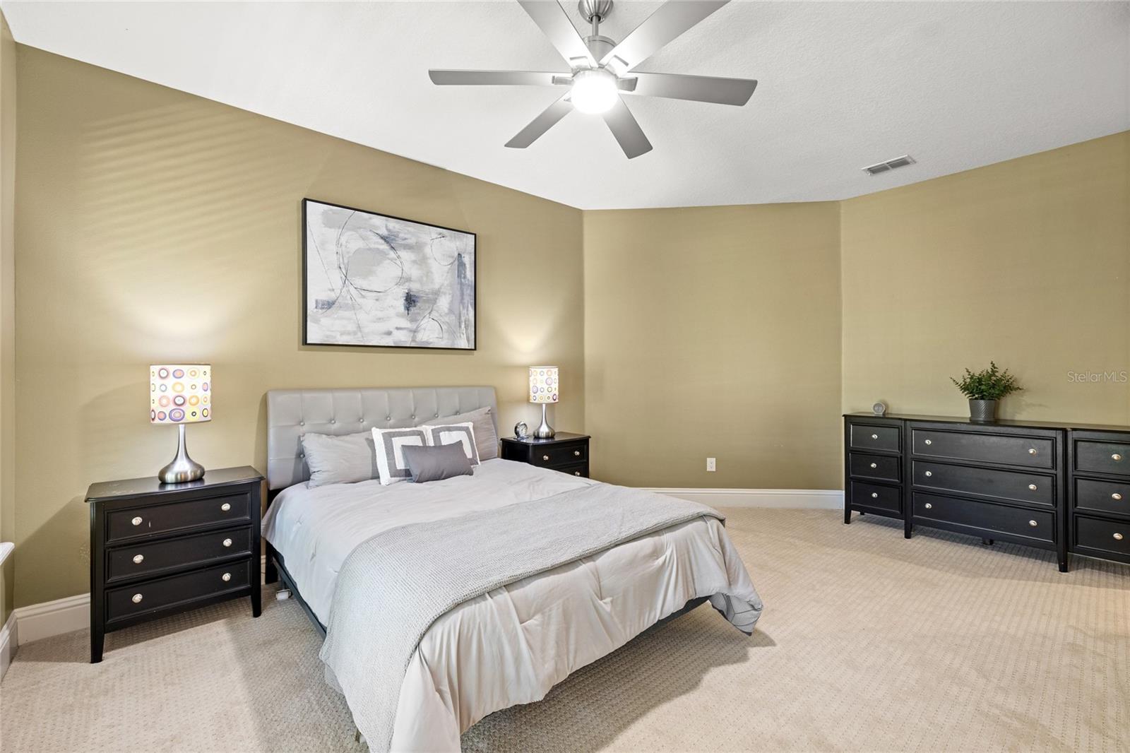 KEENES POINTE - Residential