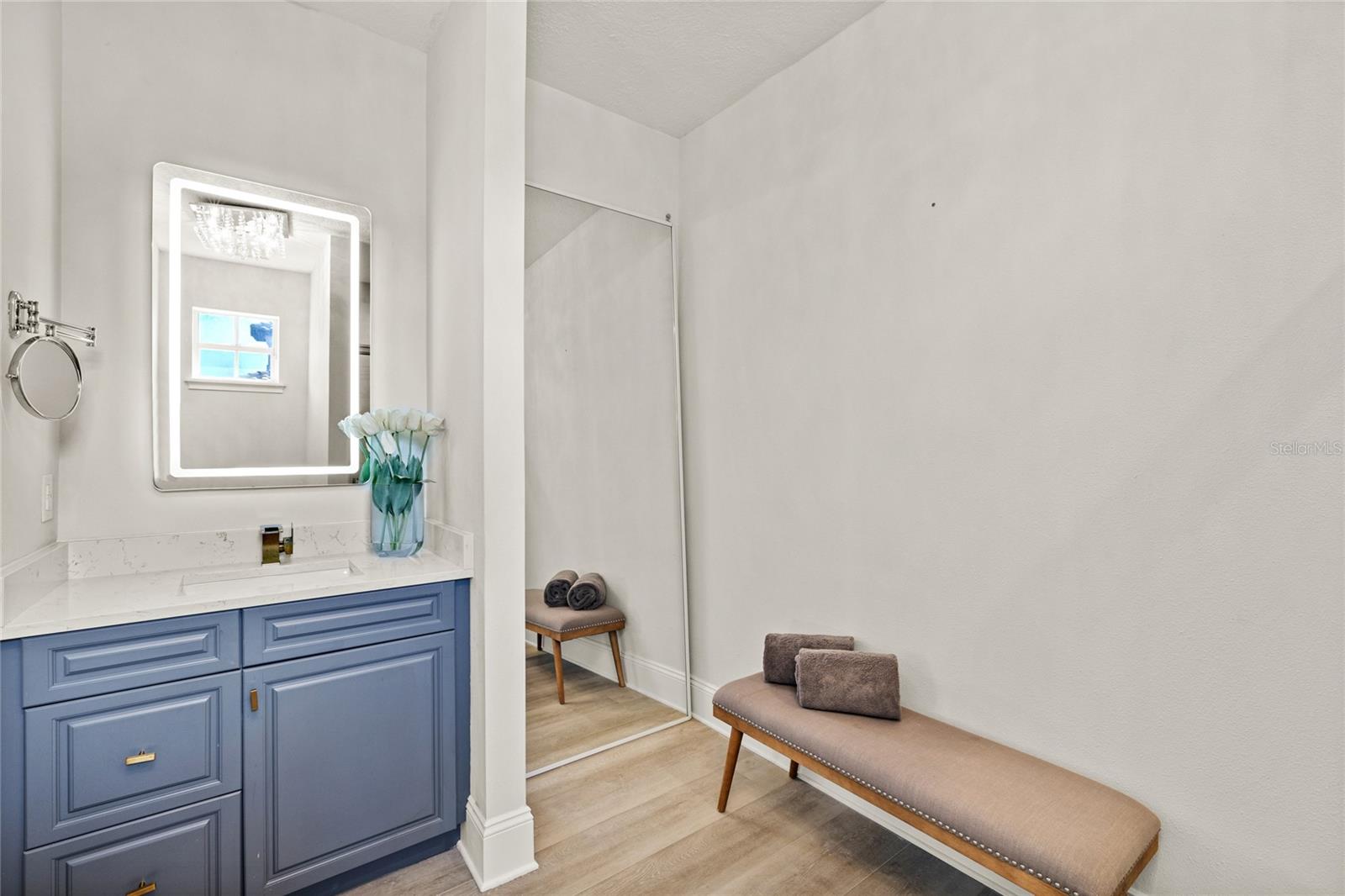 KEENES POINTE - Residential