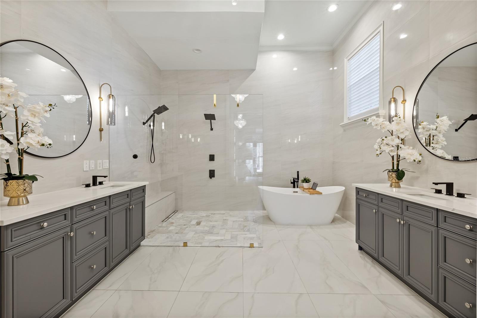 KEENES POINTE - Residential