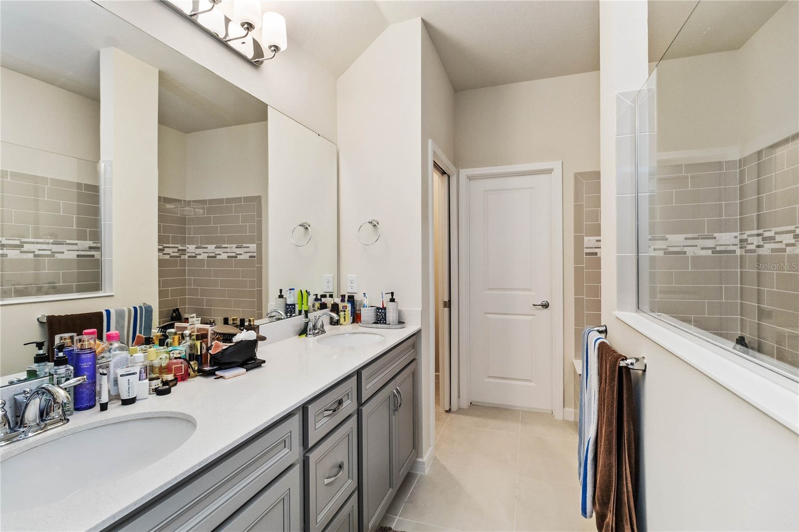 PINEWOOD RESERVE - Residential Lease