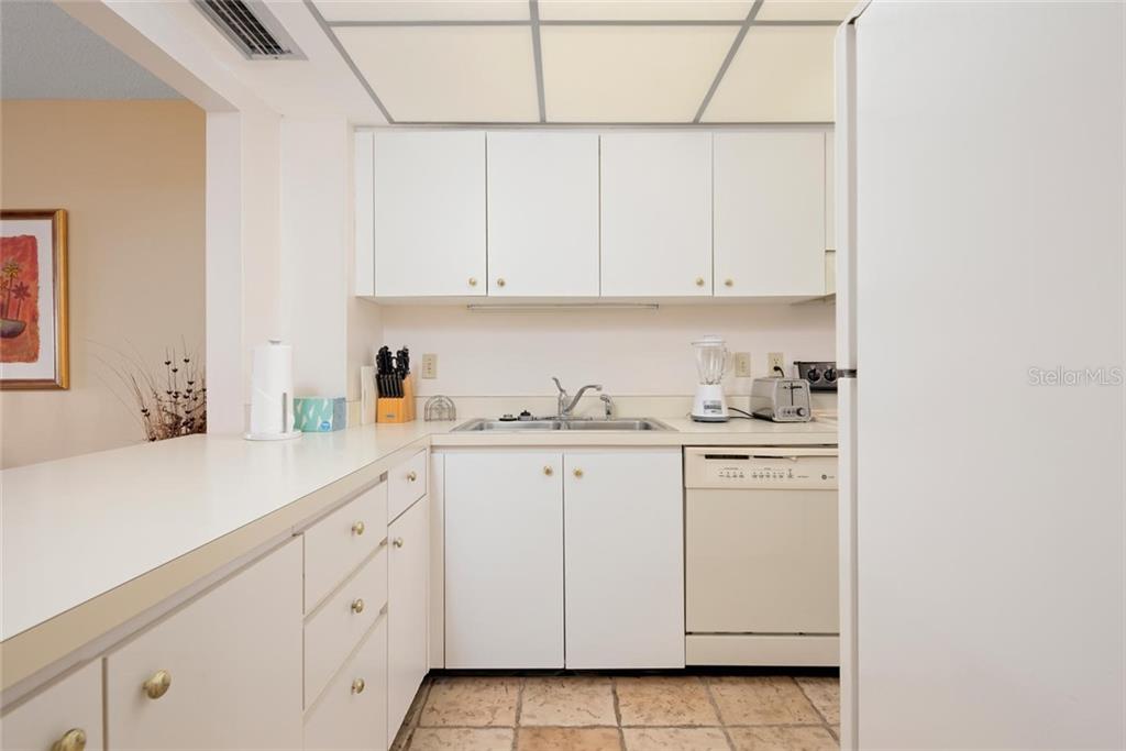 LONGBOAT TERRACE - Residential Lease