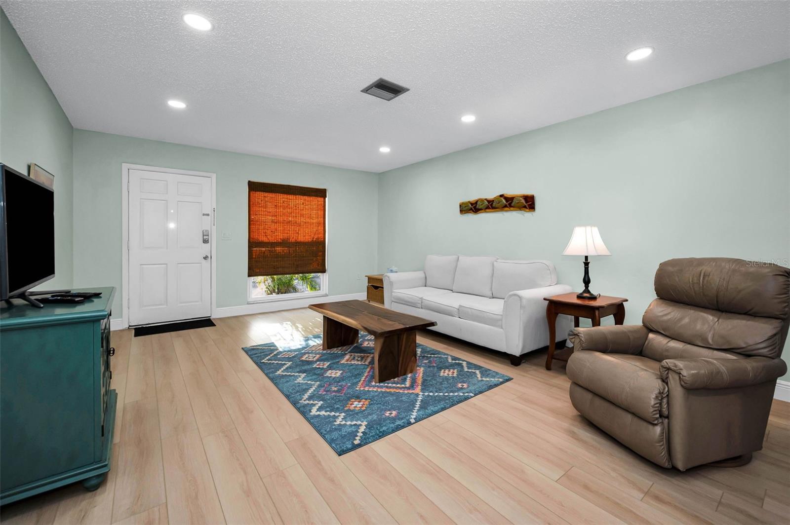 HEATHER HILL APTS - Residential