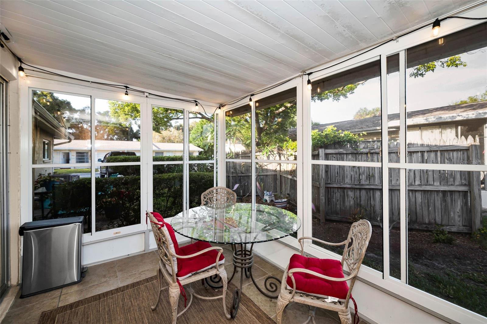 HEATHER HILL APTS - Residential