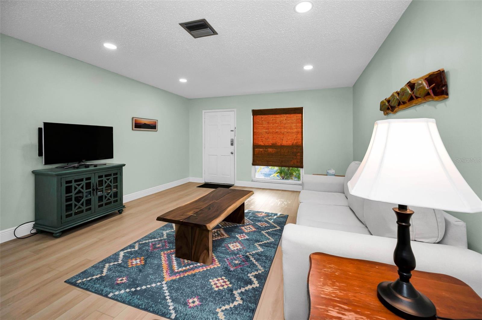 HEATHER HILL APTS - Residential