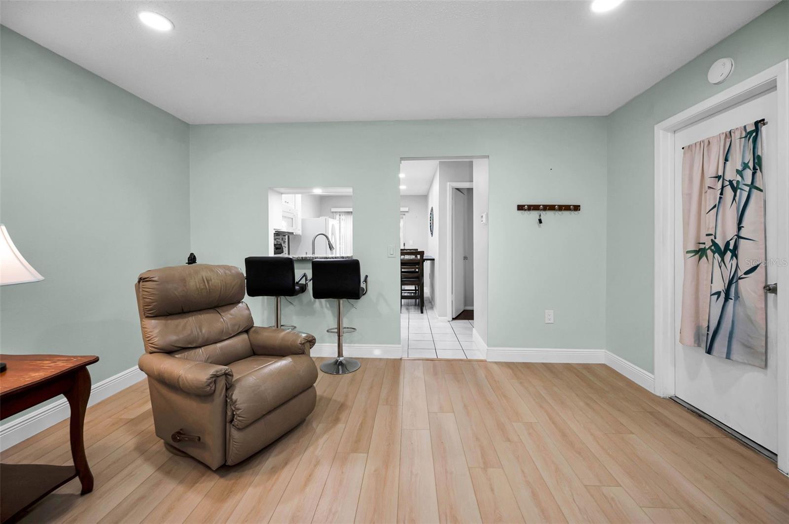 HEATHER HILL APTS - Residential