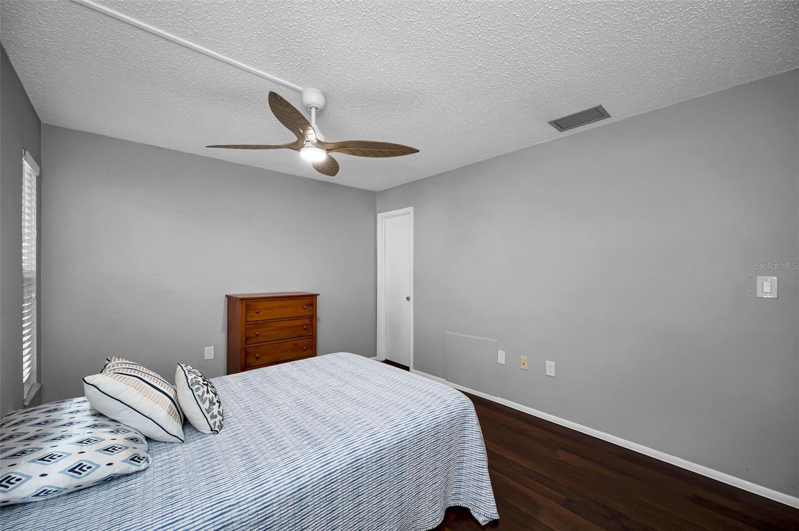 HEATHER HILL APTS - Residential