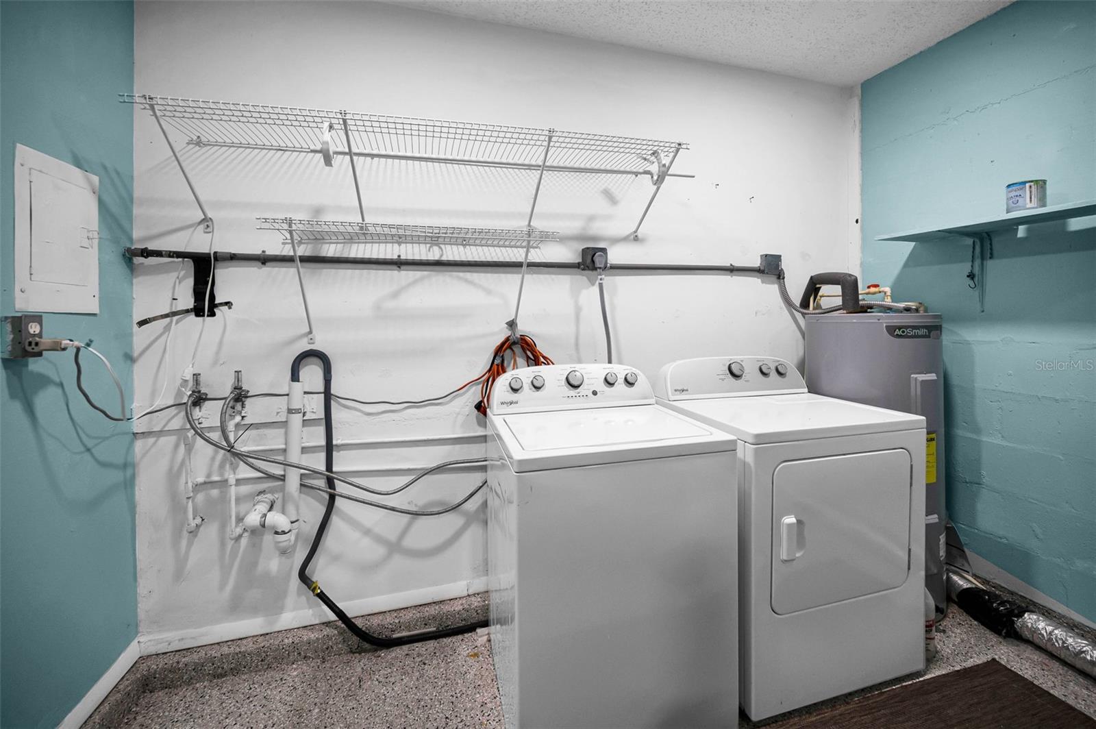 HEATHER HILL APTS - Residential