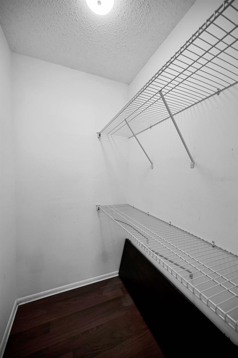 HEATHER HILL APTS - Residential